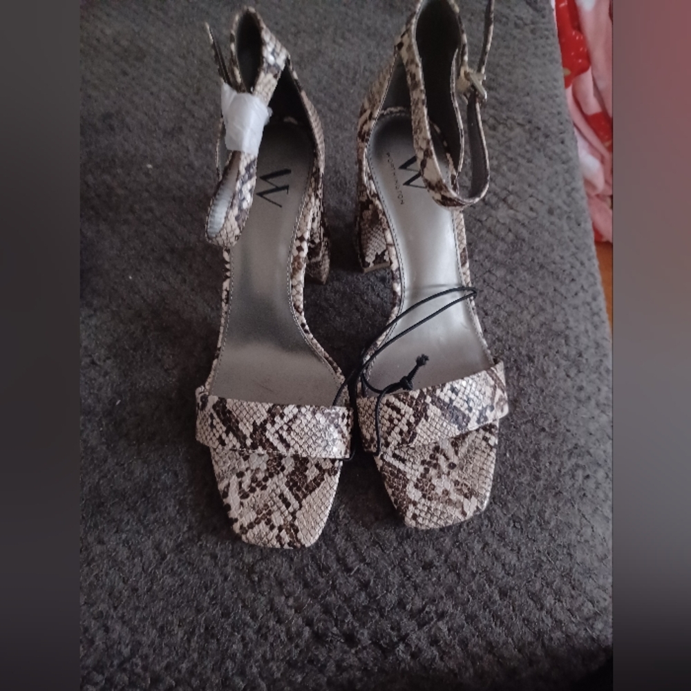 Stylish Snakeskin Patterned Women's Heels